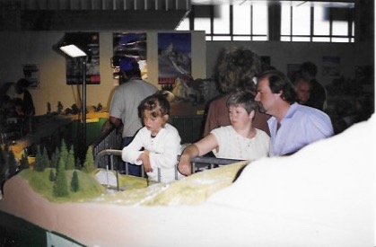 enfants devant le réseau